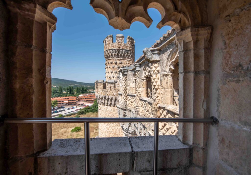 CASTILLO MANZANARES MADRID GALERIA GOTICA (1)