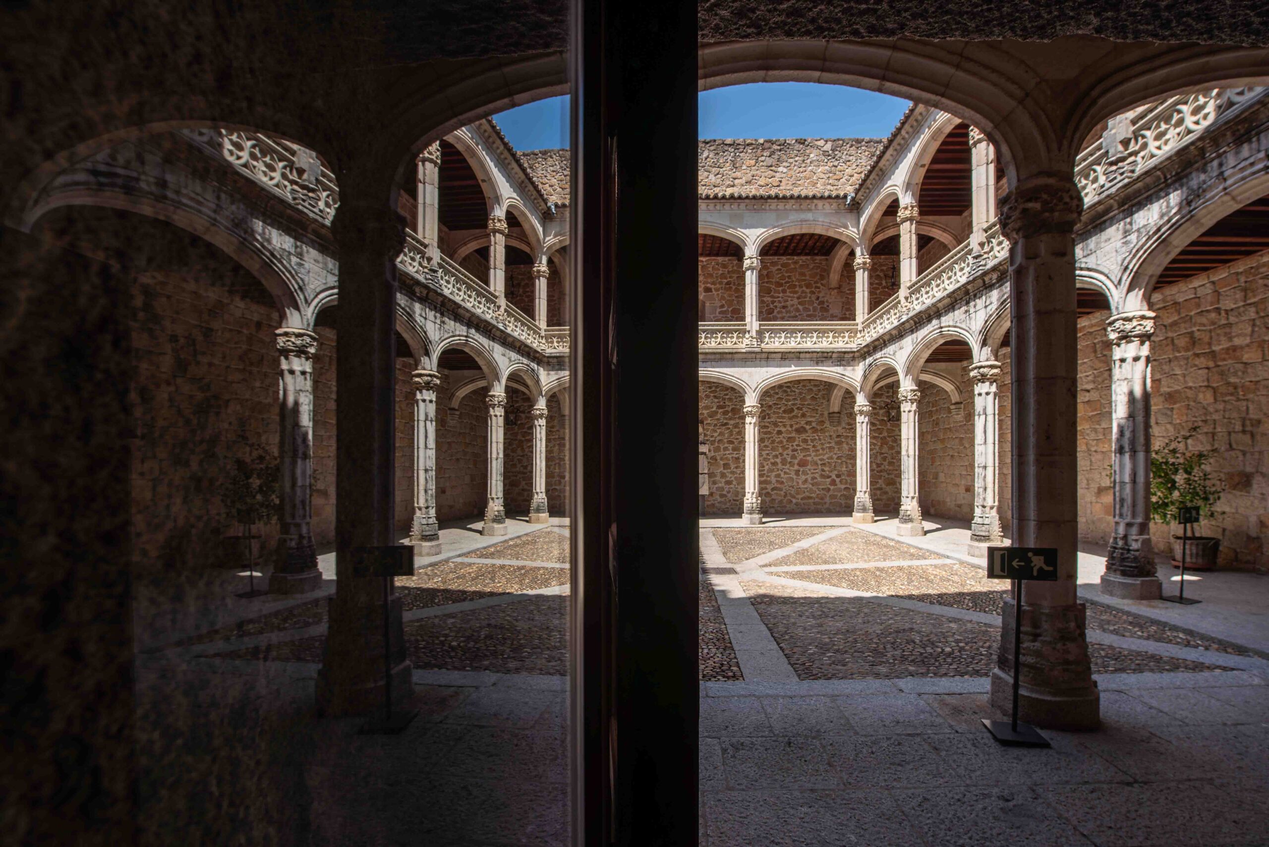 CASTILLO MANZANARES PATIO ARMAS (9)