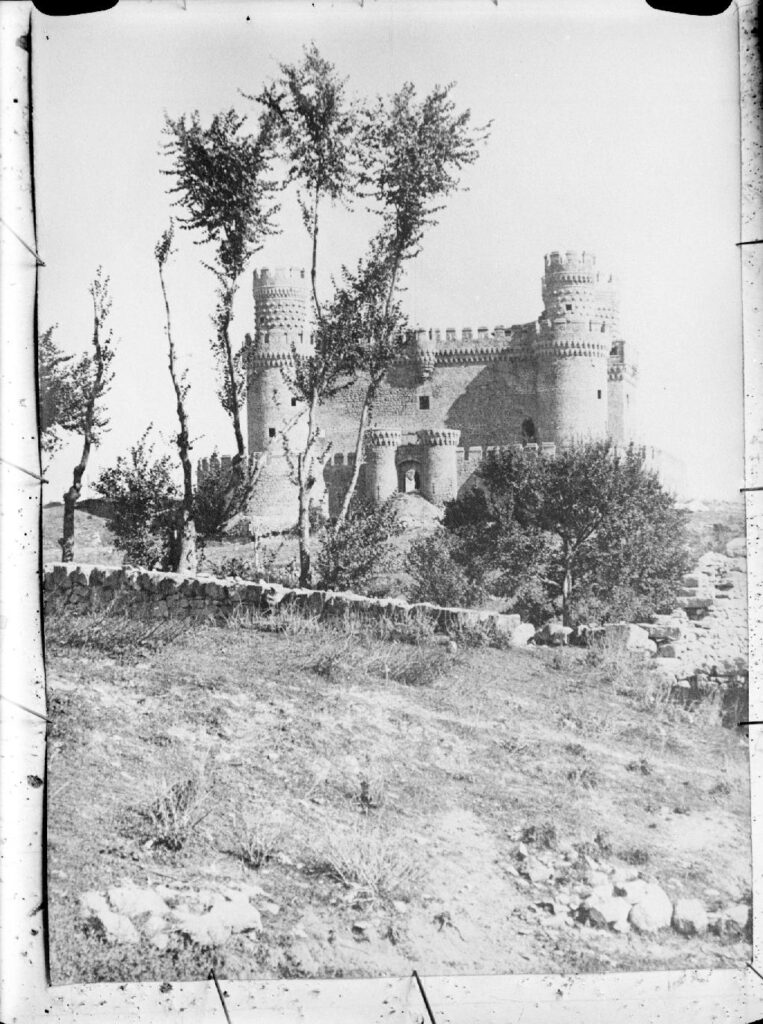 Castillo 1920 IPCE Wunderlich. historia del Castillo de Manzanares El Real